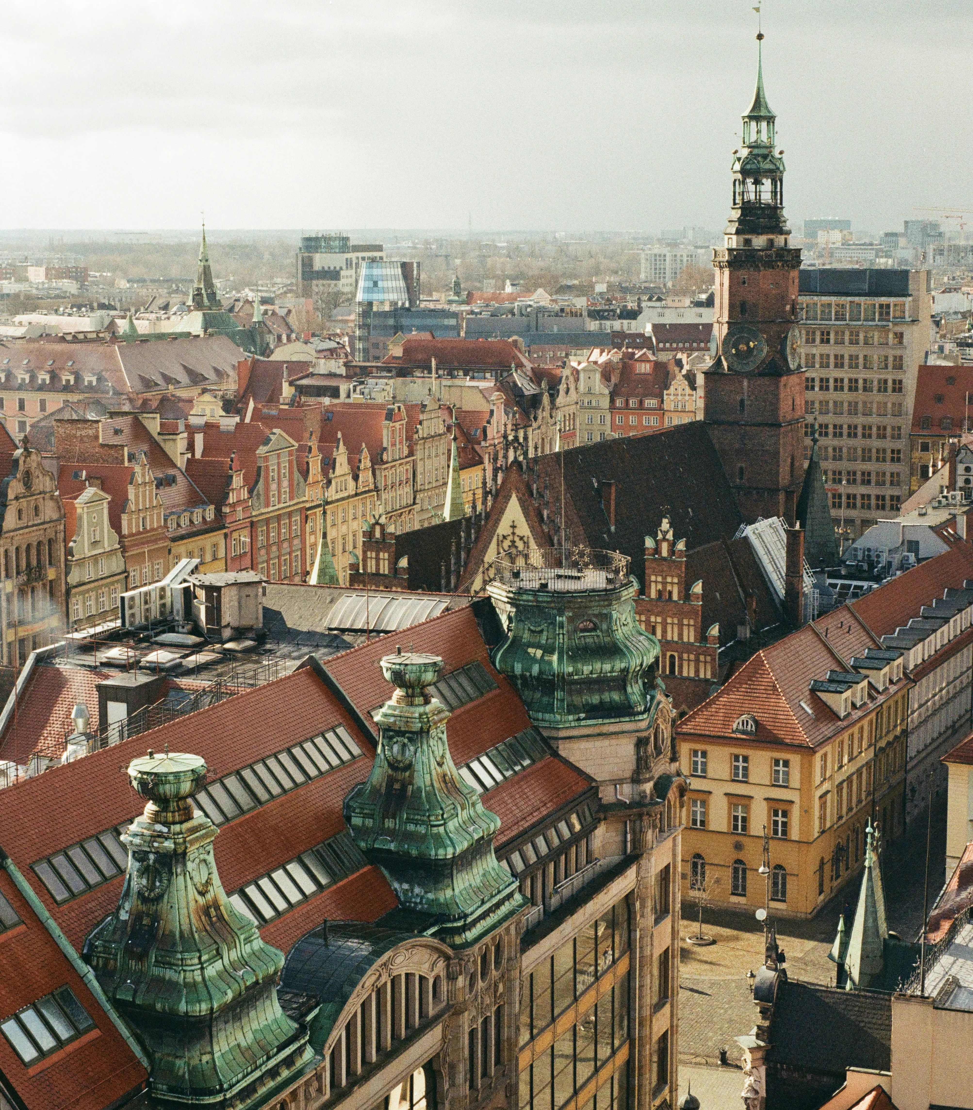 Widok z lotu ptaka na wrocławski rynek.